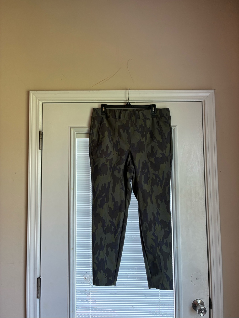 Women’s LANE BRYANT Athletic Pants 14